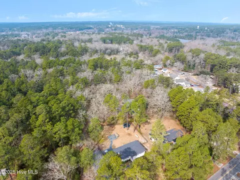 View/Area - 107 Pee Dee Rd, Aberdeen, NC 28315 photo 2 of 5