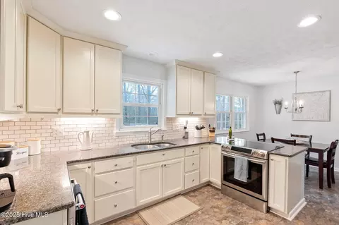 Kitchen - 107 Pee Dee Rd, Aberdeen, NC 28315 photo 3 of 3