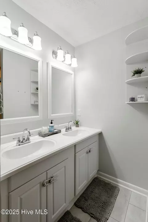 Bath - 107 Pee Dee Rd, Aberdeen, NC 28315 photo 1 of 3