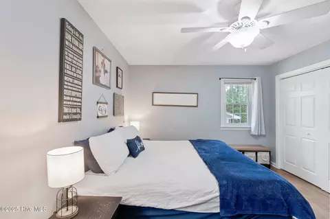 Bedroom - 107 Pee Dee Rd, Aberdeen, NC 28315 photo 2 of 7