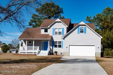 243 River Reach Dr, Swansboro, NC 28584