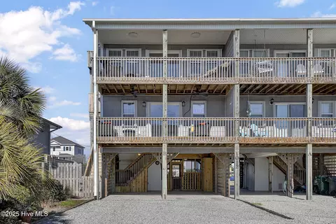 1012 S Anderson Blvd #B, Topsail Beach, NC 28445
