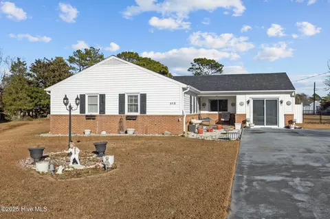 312 Murdoch Rd, Newport, NC 28570