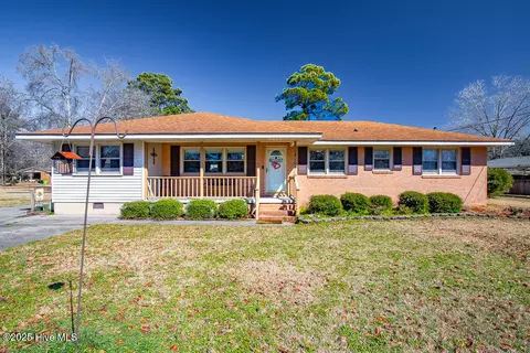 2410 Elizabeth Ave, New Bern, NC 28562