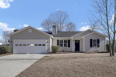 156 Wheaton Dr, Richlands, NC 28574