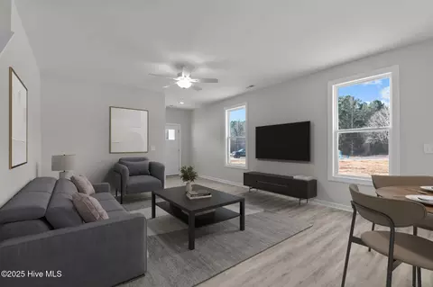 Living - 9154 Phoenix Ct, Middlesex, NC 27557 photo 2 of 2