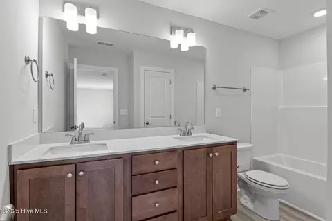 Bath - 9154 Phoenix Ct, Middlesex, NC 27557 photo 4 of 7