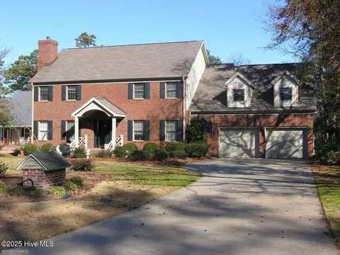 808 Ridge Water Blvd, Morehead City, NC 28557