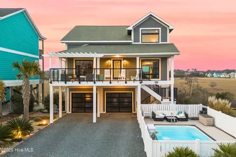 604 Ocean Blvd W, Holden Beach, NC 28462