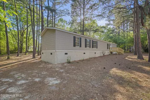 111 Meadow Ln, Hoffman, NC 28347 photo 2