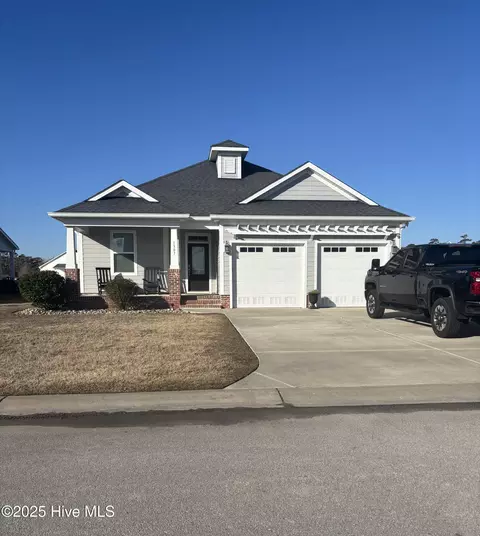 1307 Fathom Way, Morehead City, NC 28557