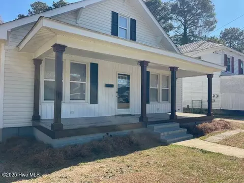 1507 Holman St, Kinston, NC 28501