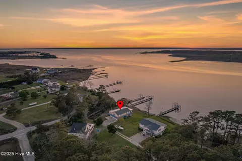116 Marsh Breeze Dr, Beaufort, NC 28516