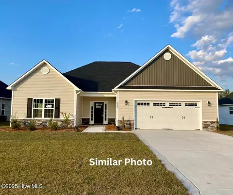 328 Black Hawk Dr, Jacksonville, NC 28546
