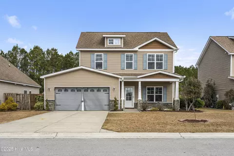 106 Saw Grass Dr, Maple Hill, NC 28454