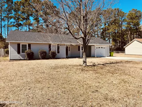 109 Berkshire Dr, Havelock, NC 28532