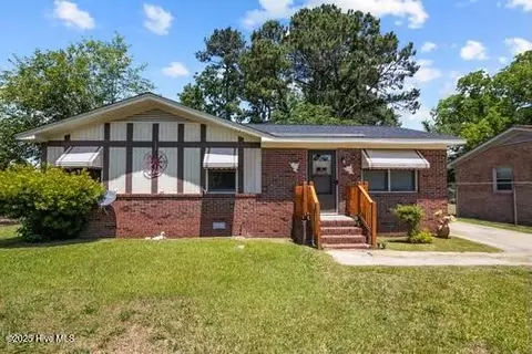 914 Howell St, Greenville, NC 27834