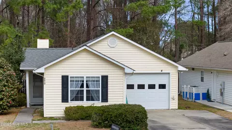 3610 Colony Dr, New Bern, NC 28562