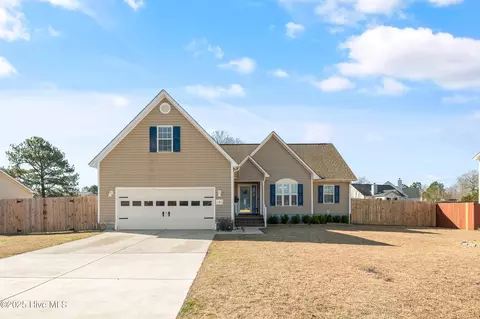 123 Linden Rd, Richlands, NC 28574