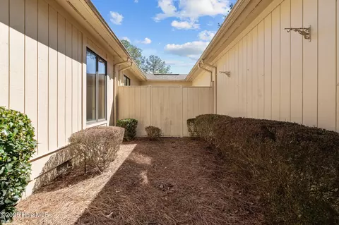 80 Lake Point Dr, Pinehurst, NC 28374 photo 4