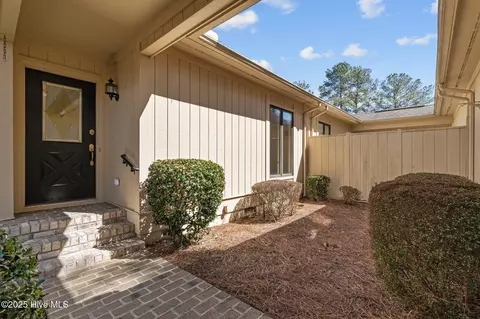80 Lake Point Dr, Pinehurst, NC 28374 photo 3