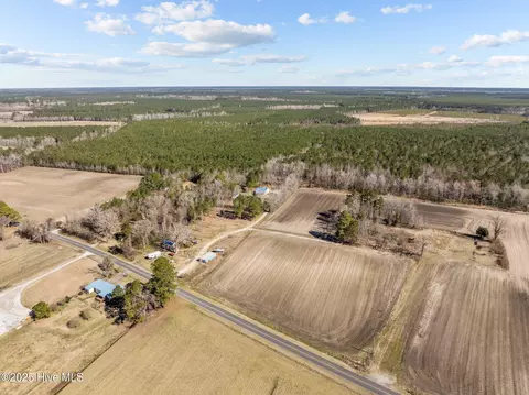 2661 Old Brick Rd, Vanceboro, NC 28586