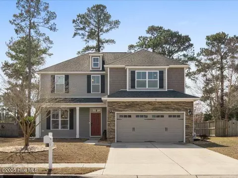 646 Heartwood Dr, Winnabow, NC 28479