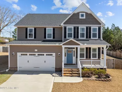 613 Ingleside Ln, Carthage, NC 28327