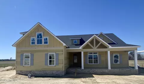 1116 Steele Dr, Grimesland, NC 27837