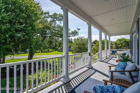 Exterior - 508 Lakeview Dr, Hampstead, NC 28443 photo 7 of 7