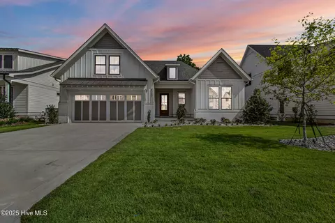 8257 Winding Creek Cir, Wilmington, NC 28411