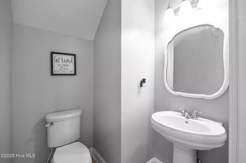 Bath - 129 Pebble Beach Dr, Hampstead, NC 28443 photo 7 of 7