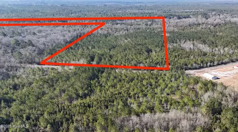 2 Wade Smith Rd # B, Garland, NC 28441