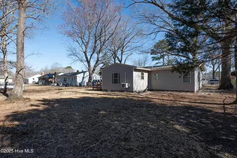 Exterior - 620 St David St, Grifton, NC 28530 photo 8 of 11