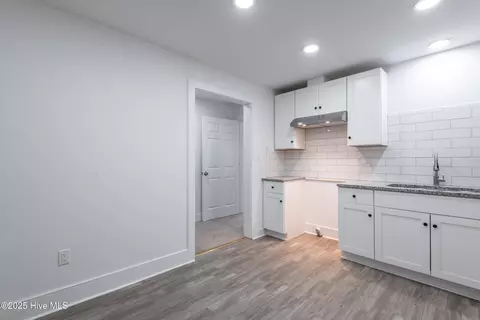 Entry Way - 620 St David St, Grifton, NC 28530 photo 2 of 2