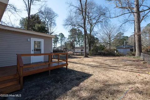 Exterior - 620 St David St, Grifton, NC 28530 photo 4 of 11