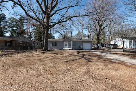 Exterior - 620 St David St, Grifton, NC 28530 photo 1 of 11