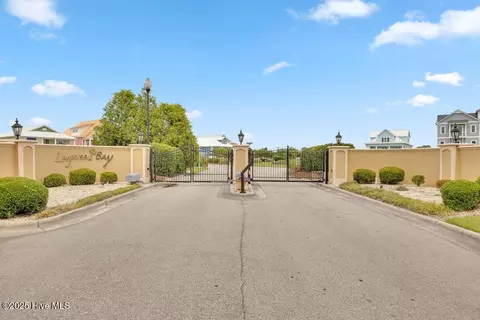 200 Laguna Ln, Jacksonville, NC 28540