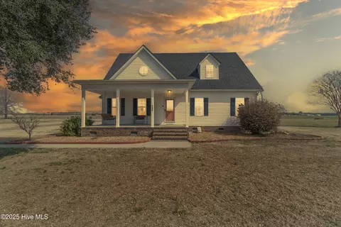 599 Old Neck Rd, Hertford, NC 27944