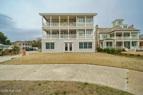 1707 Front St, Beaufort, NC 28516