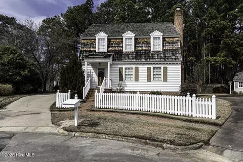 104 Province Cir, Rocky Mount, NC 27804