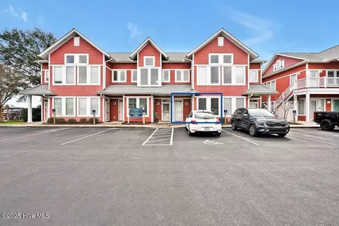 5005 Oquinn Blvd SE #103, Southport, NC 28461