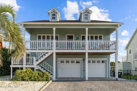 162 Greensboro St, Holden Beach, NC 28462