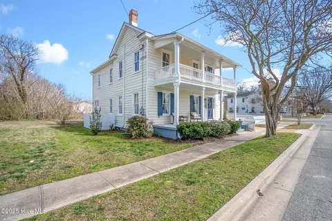145 E Gale St, Edenton, NC 27932 photo 2
