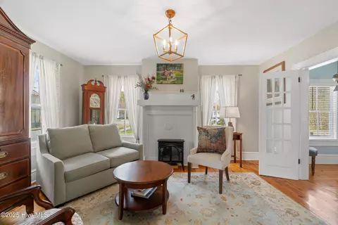 145 E Gale St, Edenton, NC 27932 photo 6