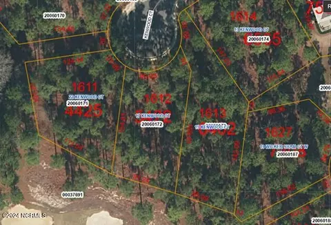 15 Kenwood Ct, Pinehurst, NC 28374