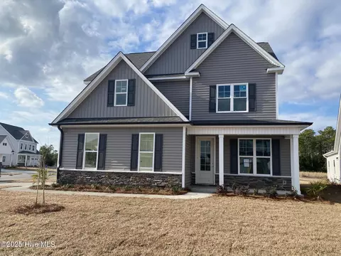 2810 Longleaf Pine Cir, Leland, NC 28451