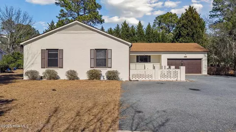 1145 Morganton Rd, Pinehurst, NC 28374