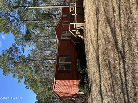 126 Pope Ln, Stella, NC 28582