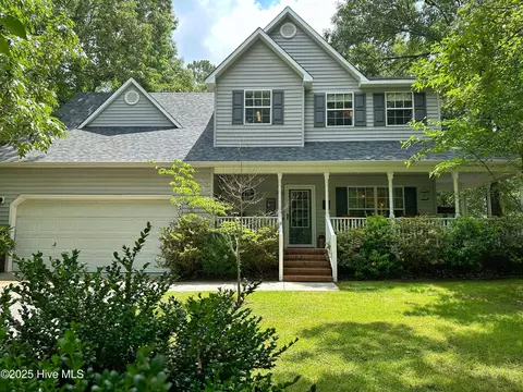 302 Stillwater Cv, Jacksonville, NC 28546